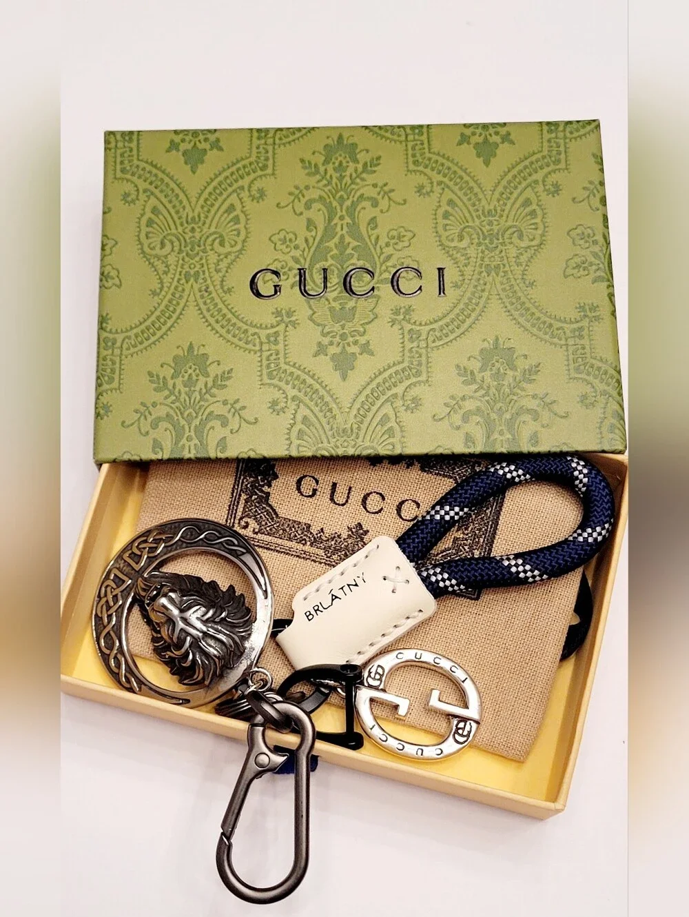 🇮🇹 Gucci Lion Medallion✨️ Keyring with Silver Hardware🇮🇹